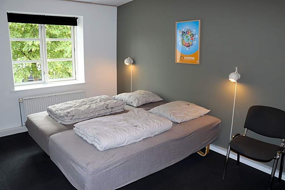 Photo 1 of 2 of 2 Beds