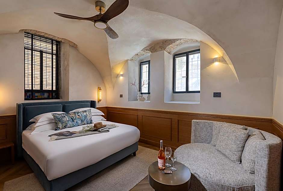 Villa Albi - Machne Yehuda Hotel