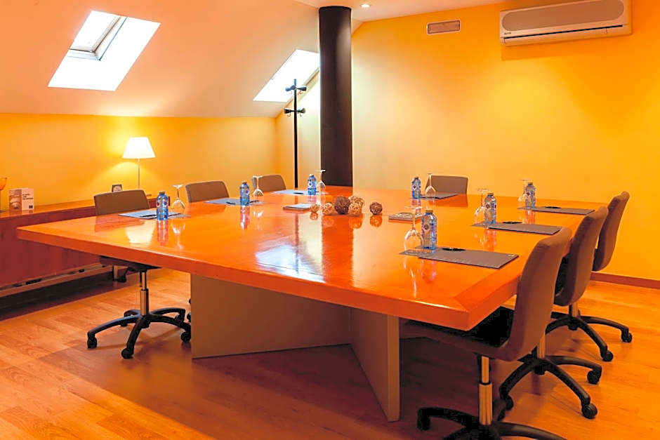 AC Hotel by Marriott Leon San Antonio