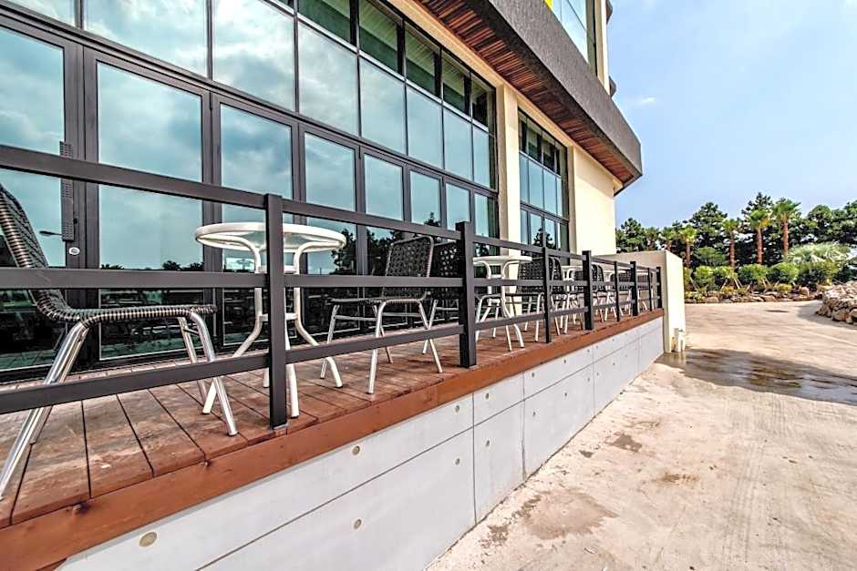 Sunrise Hotel Jungmun