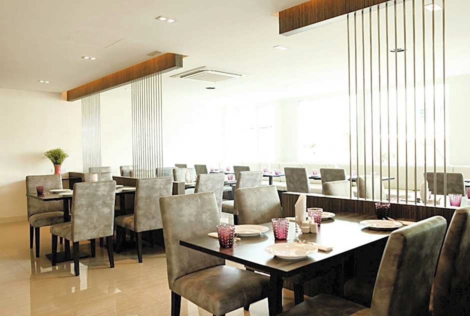 Crystal Suites Suvarnabhumi Airport