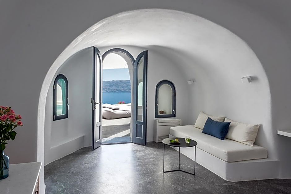 Chelidonia Luxury Suites