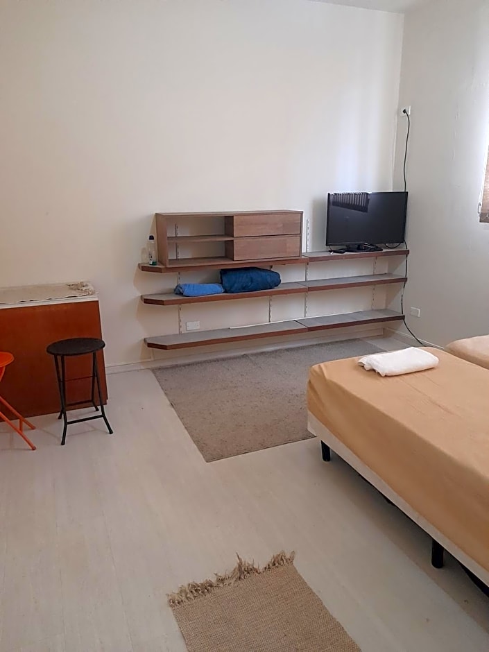 4 suítes privativas