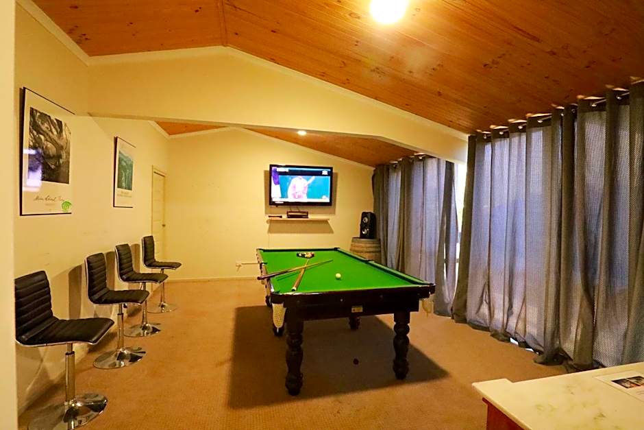 The Birch House - Silver Birches Accommodation Bright