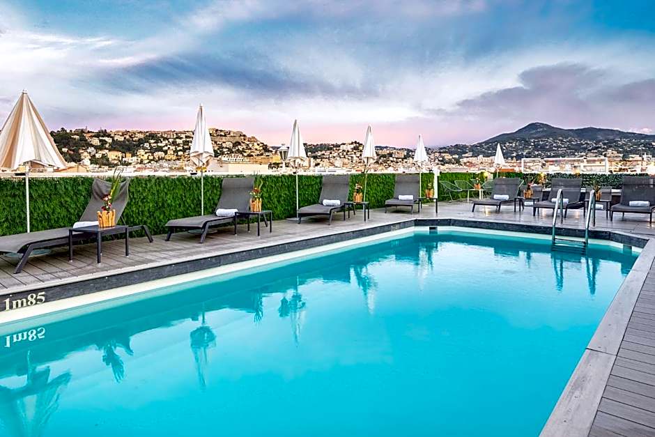 Hotel Gounod Fully Renovated