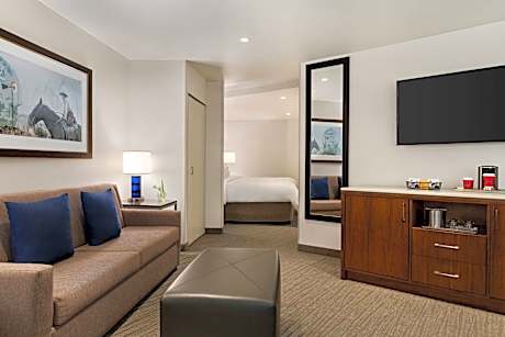 1 Bedroom Suite, 1 King, Sofa bed, Fireplace