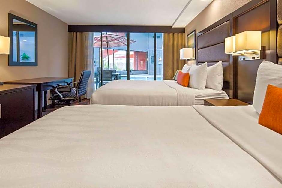 The Great Rivers, Ascend Hotel Collection