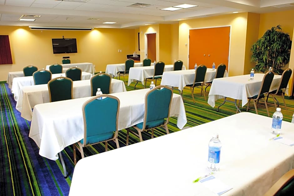 Fairfield Inn and Suites Flint Fenton