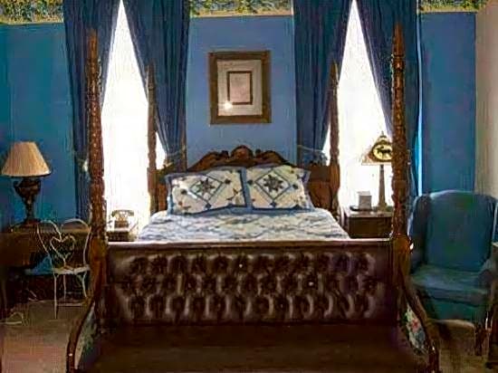 DELAWARE HOTEL