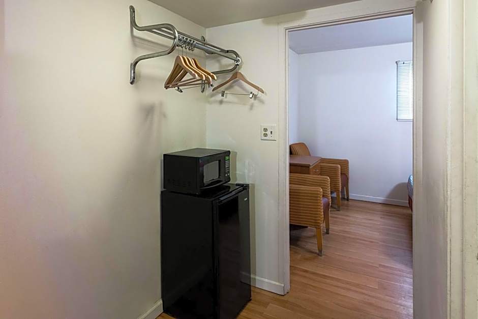 Flamingo Motel