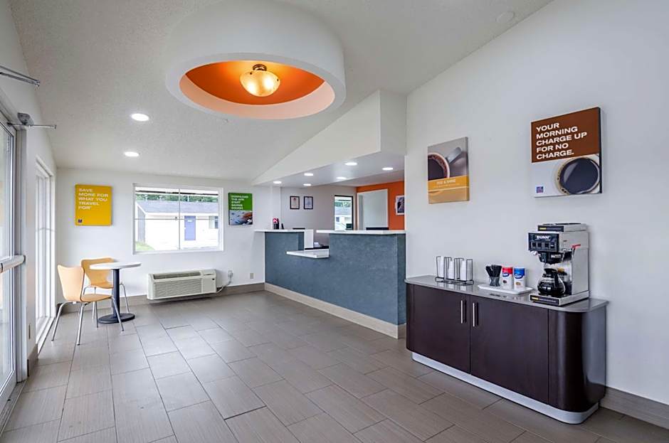 Motel 6-Troutville, VA