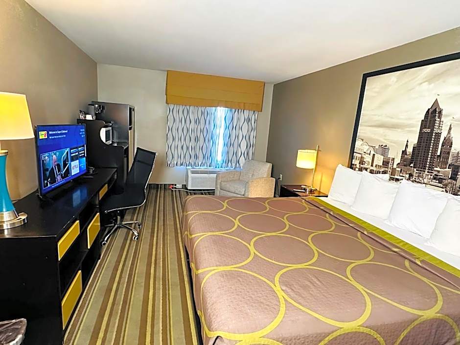 Delavan Inn and Suites