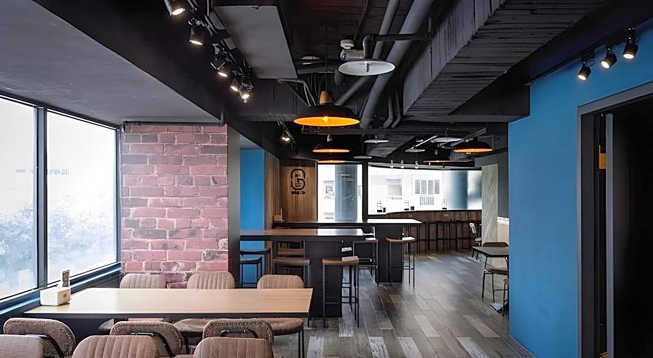 Calligraphy Greenway Hotel