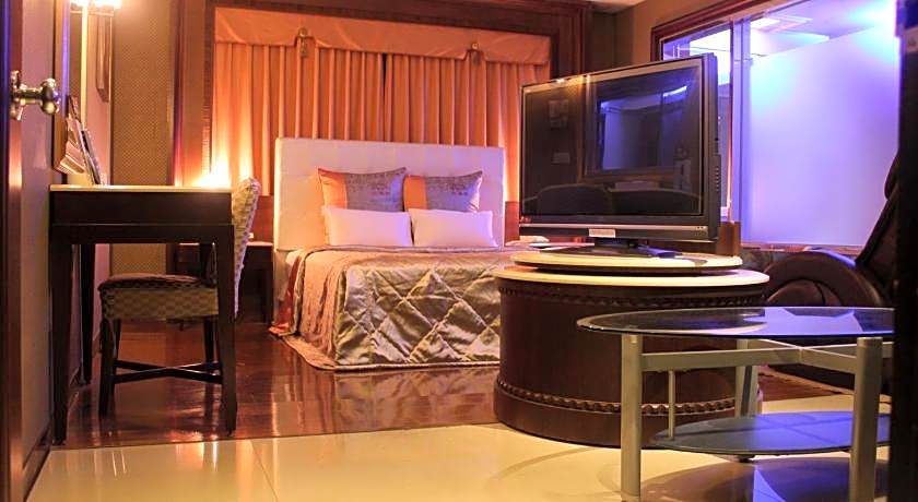 Beverly commercial motel