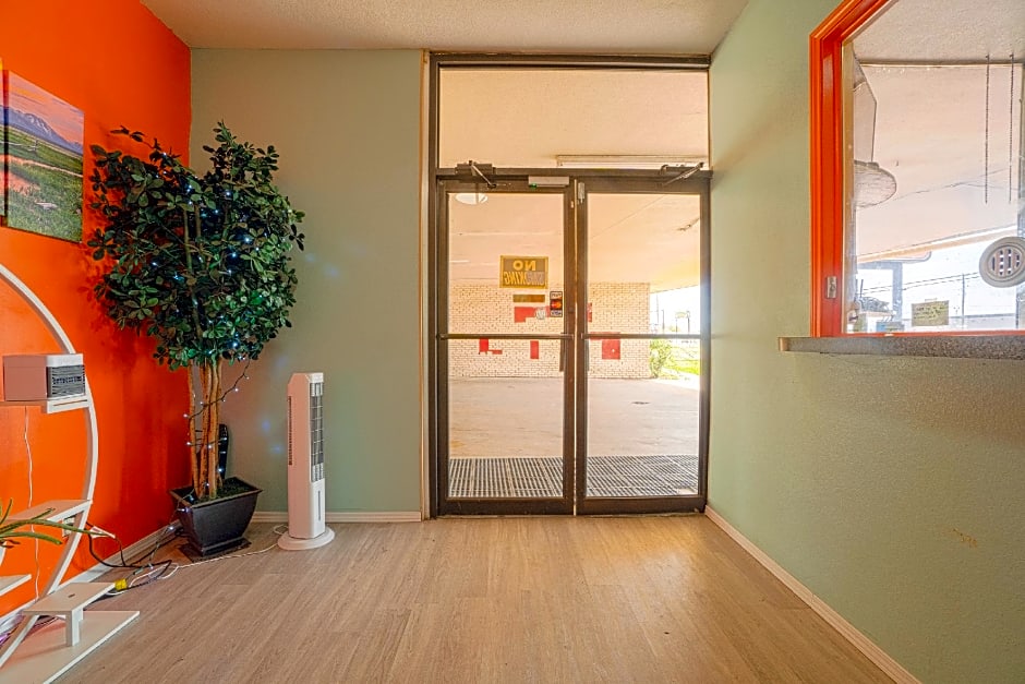 Town & Country Motel Bossier City by OYO