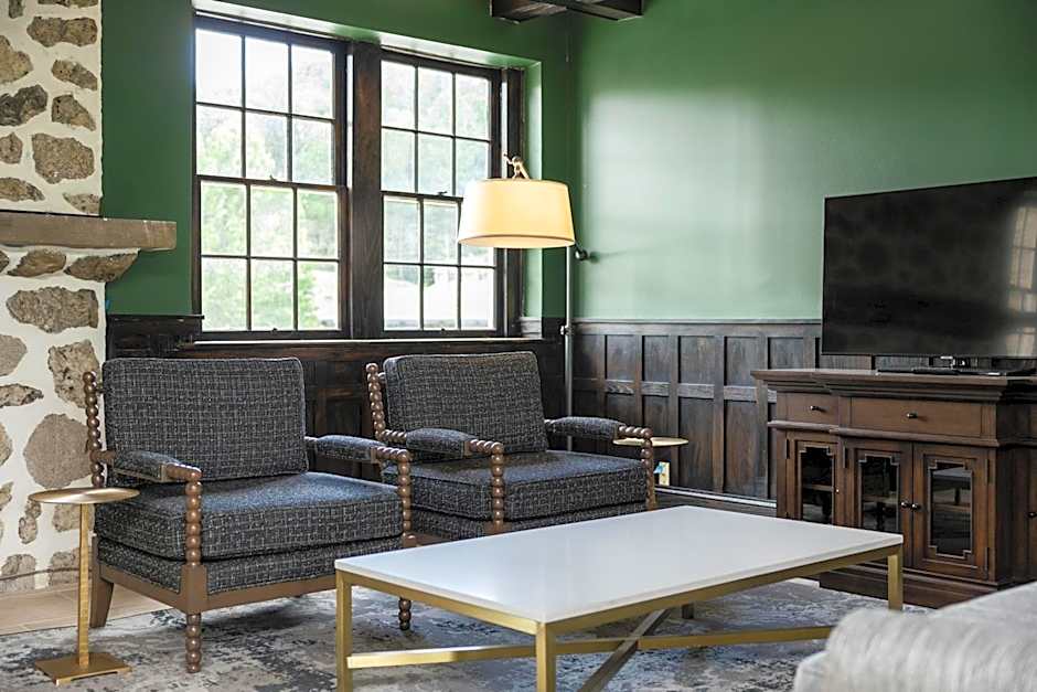 Waynesville Inn and Golf Club, Tapestry Collection by Hilton