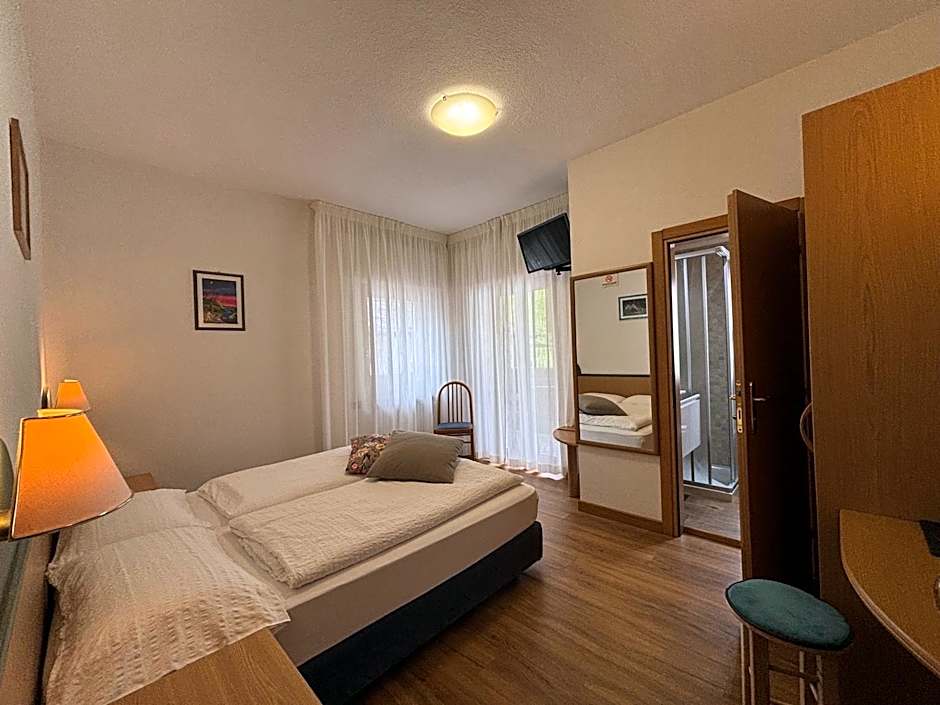 Hotel Garnì Ai Serrai
