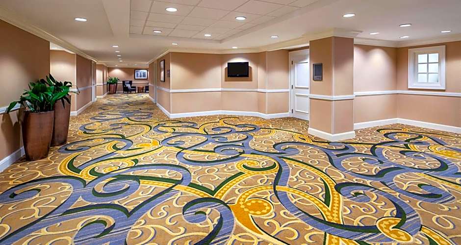 Hilton Indianapolis Hotel & Suites