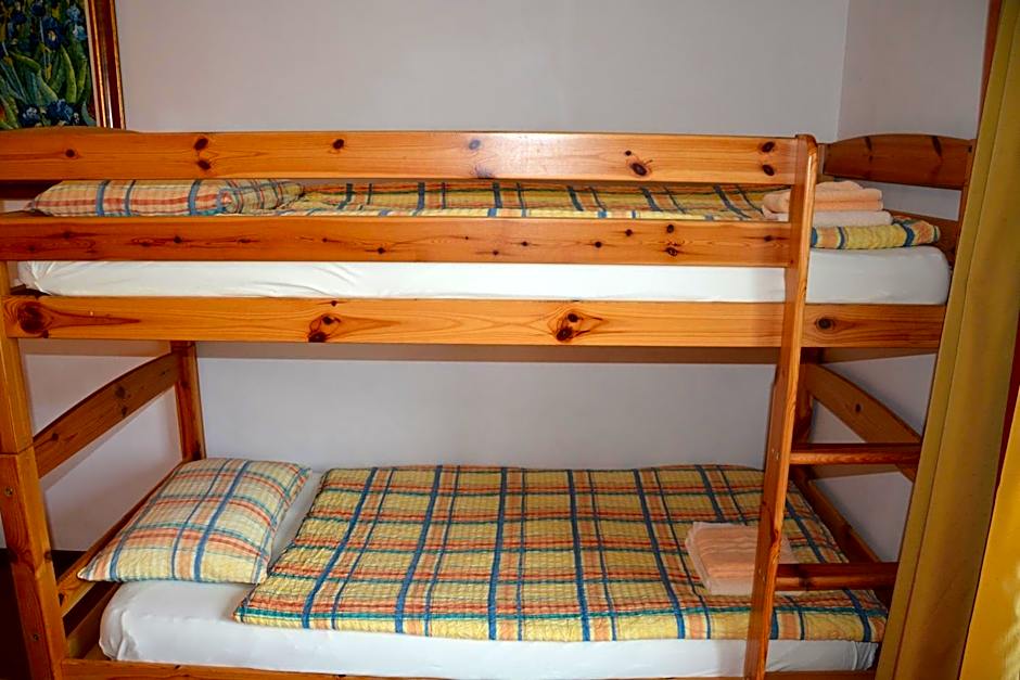 Hotel Dischma - FREE BUS AND TRAIN TICKET