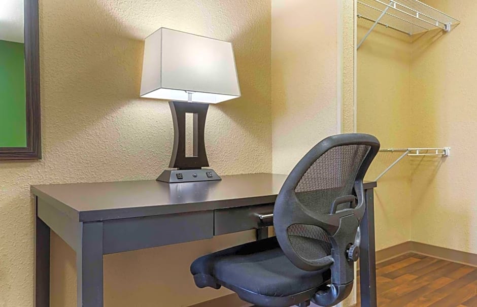 Extended Stay America Select Suites - Greenville - Airport