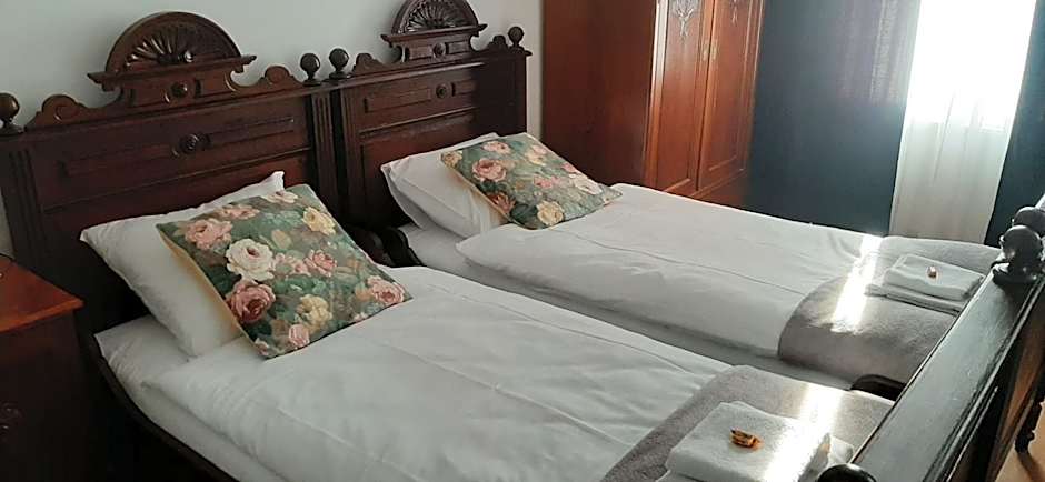 Dworek pod świerkami