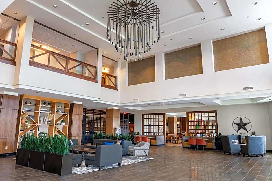 Drury Plaza Hotel Dallas Arlington