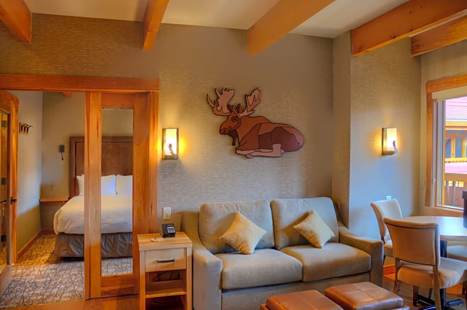 Moose Hotel and Suites