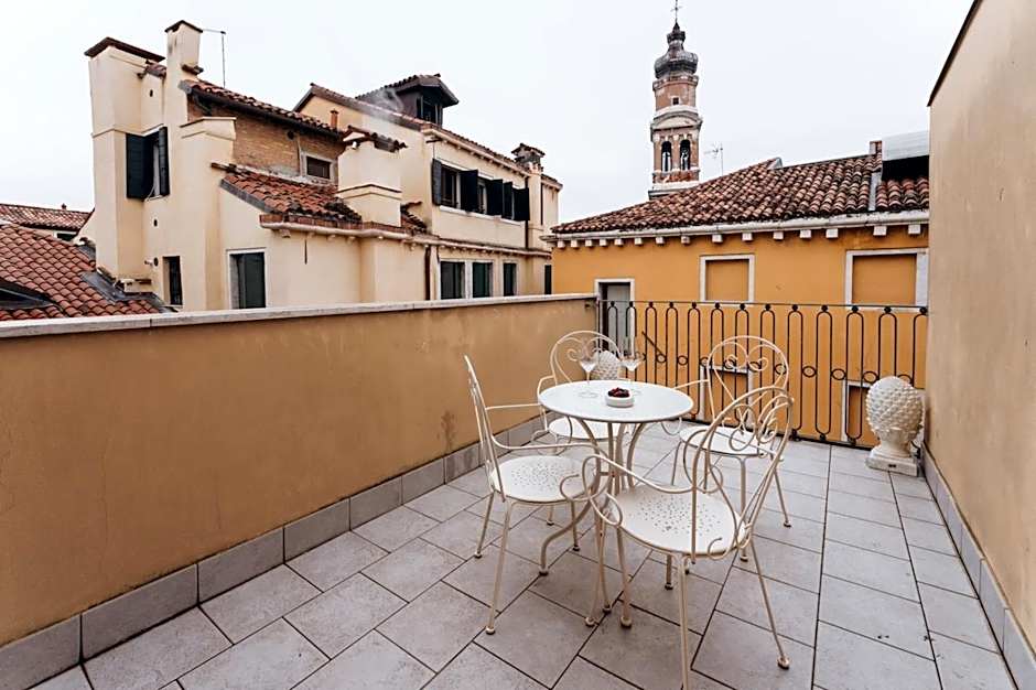 San Teodoro Palace - Luxury Apartments