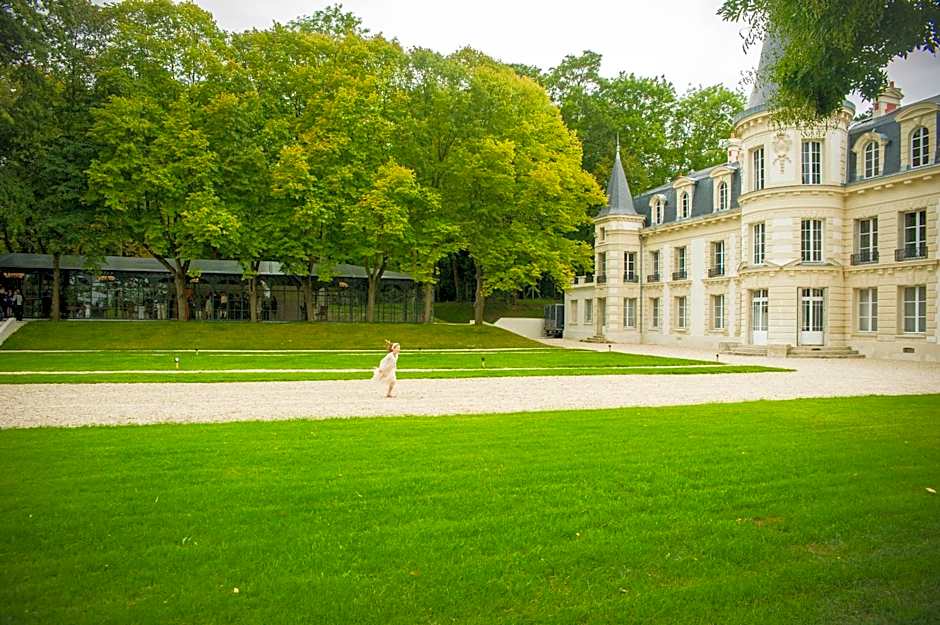 Le Château d Hardricourt