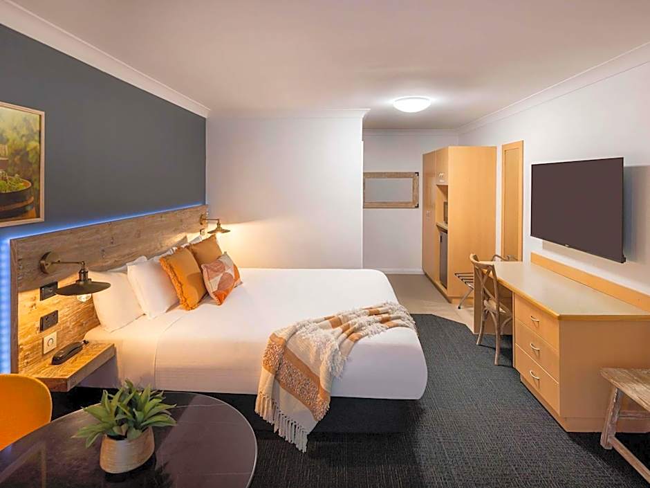 Ibis Styles Orange Hotel