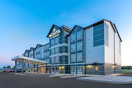 Microtel Inn & Suites by Wyndham Portage La Prairie