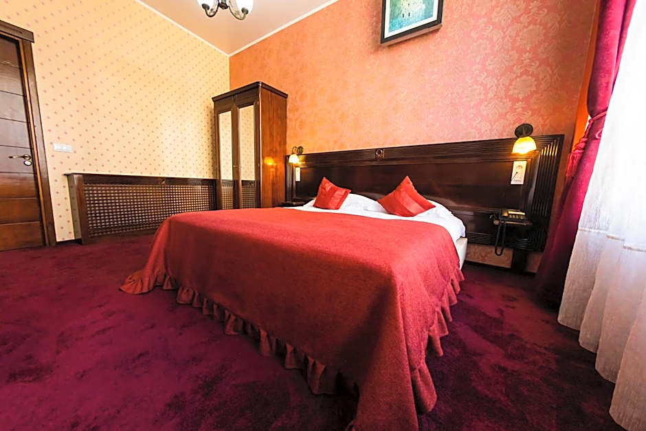 Daily Plaza Boutique Hotel