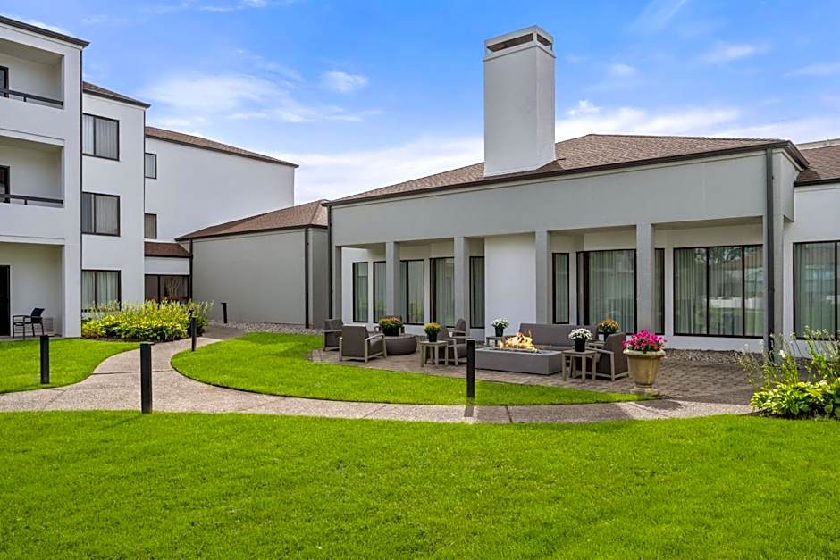 Courtyard By Marriott Detroit Livonia