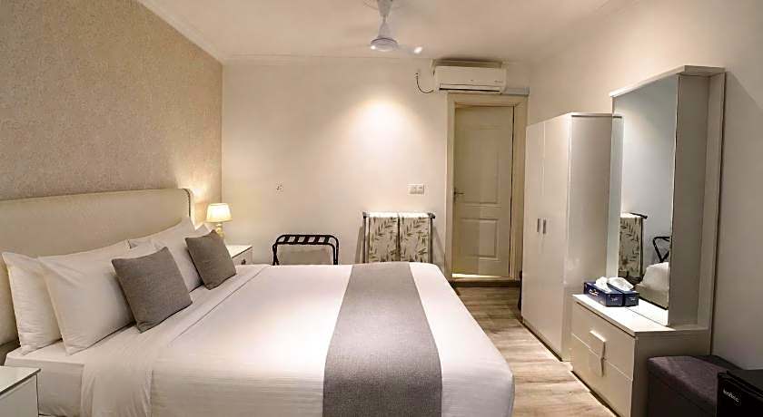 SIS Tourist Villa