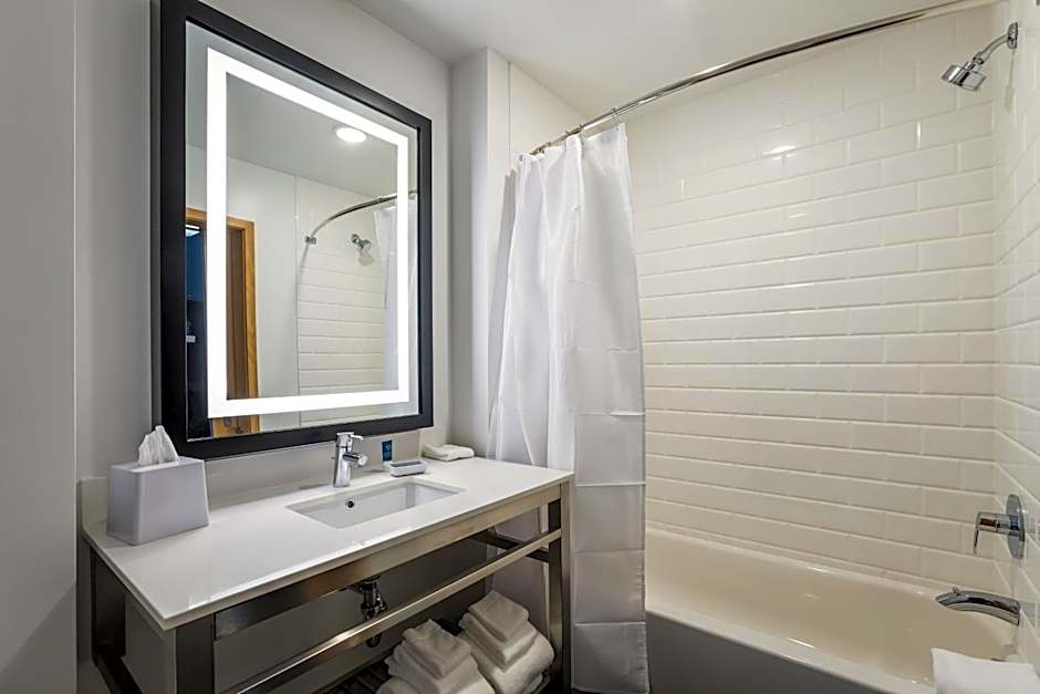 Four Points by Sheraton Elkhart