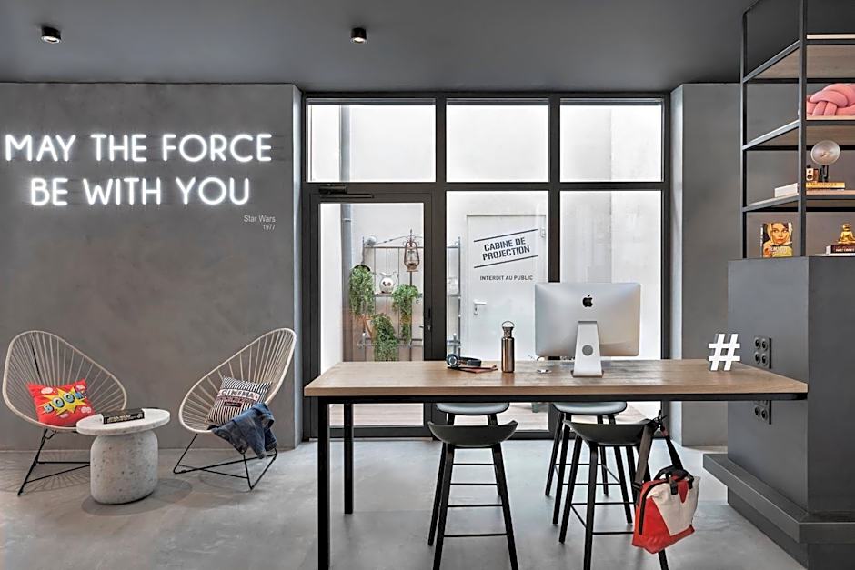 Moxy Lyon Airport