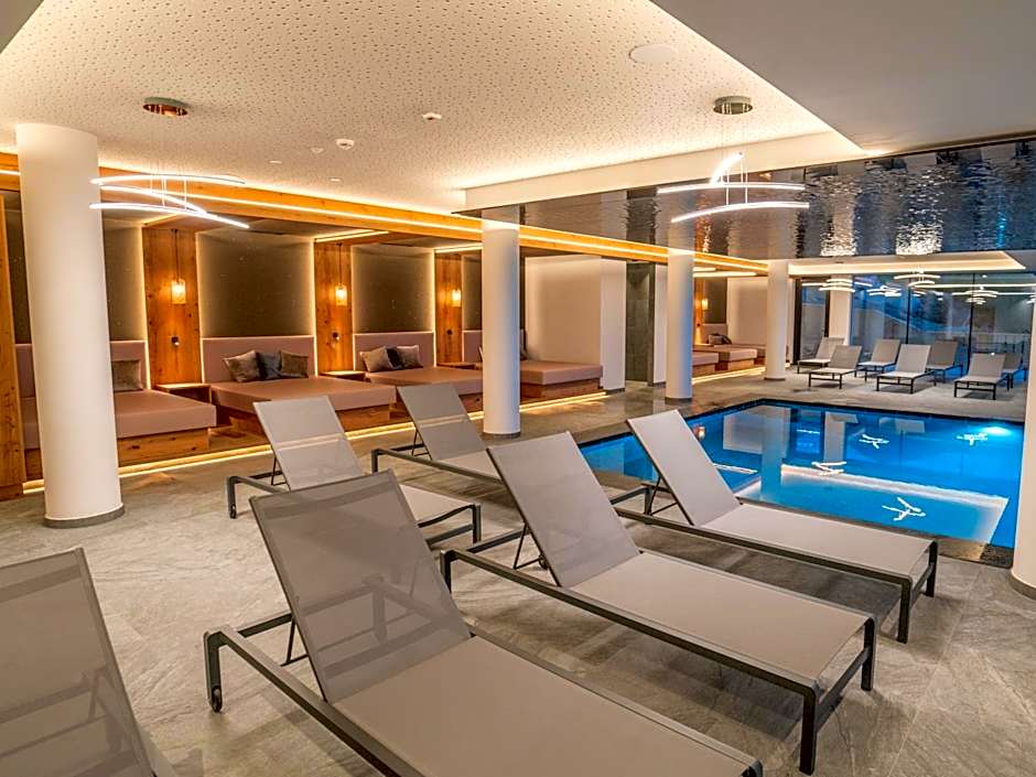 Hotel Purvita - Ski In Ski Out - Infinity Pool