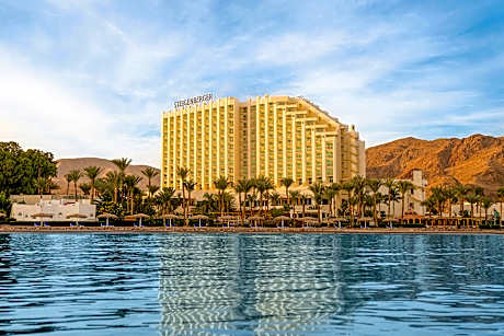 Queen Family Hilton Deluxe