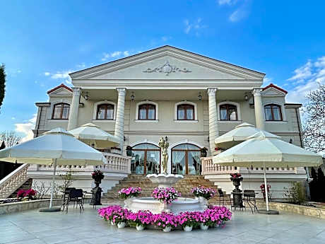Hotel Pałac Akropol