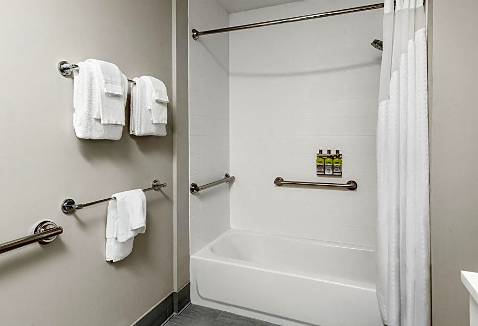 Holiday Inn Express & Suites Sanford- Lake Mary By IHG