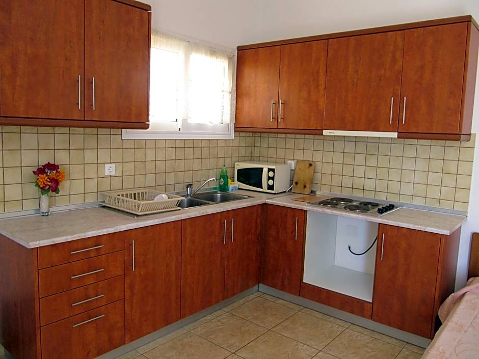 Eugenia travasarou sea view appartments