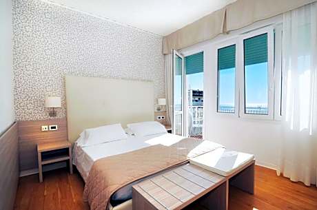 Superior Double or Twin Room with Sea View