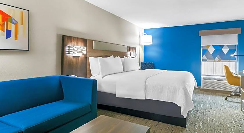 Holiday Inn Express & Suites Joplin Southeast