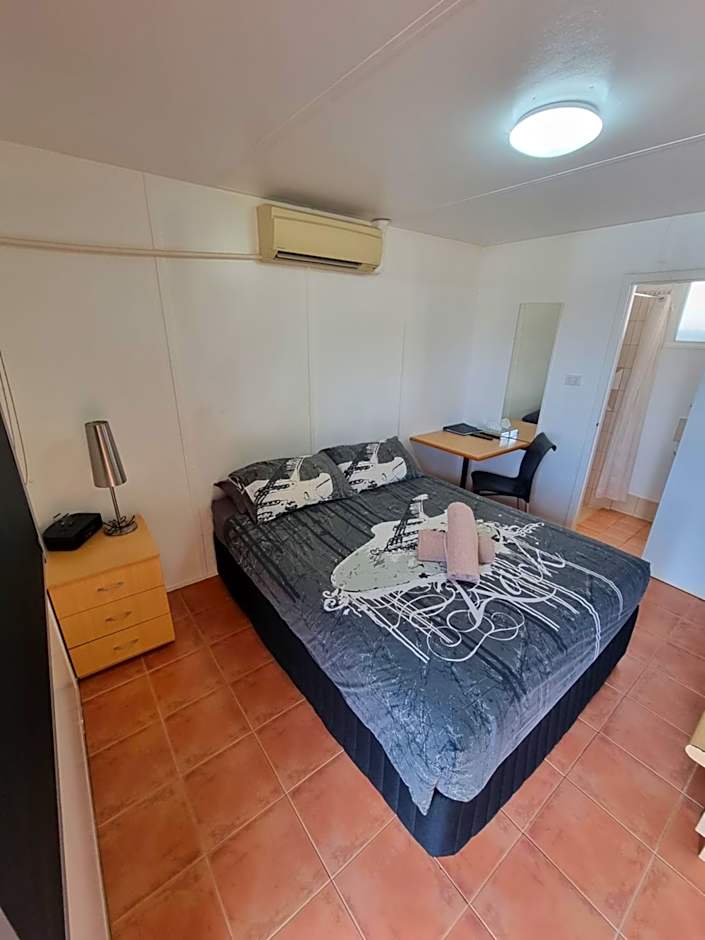 Halls Creek Motel