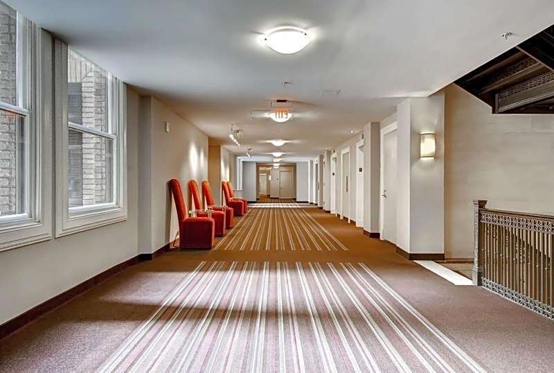 Global Luxury Suites at The White House