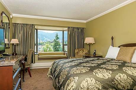 King Room with Mountain View