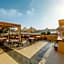 The Gate Hotel Front Pyramids & Sphinx View