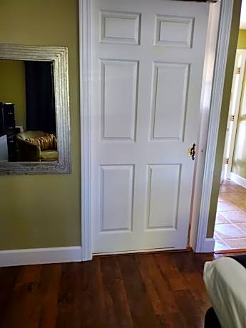Queen Room - Disability Access