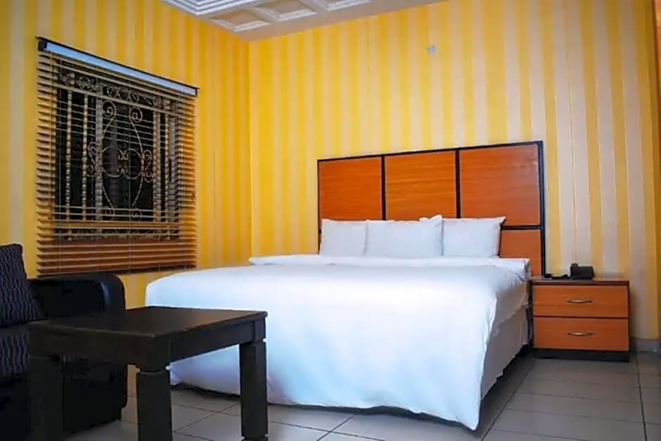 First B&R Hotel