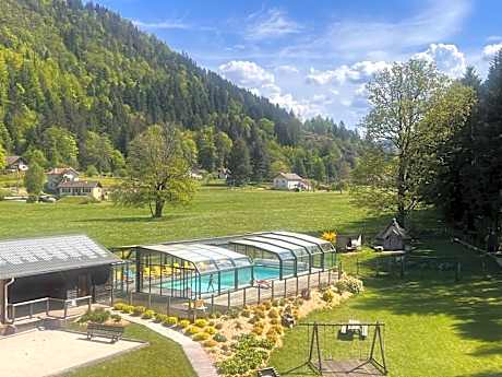 Gite Roche Des Ducs Piscine toute l'année, Spa Sauna Hammam Accès Illimité